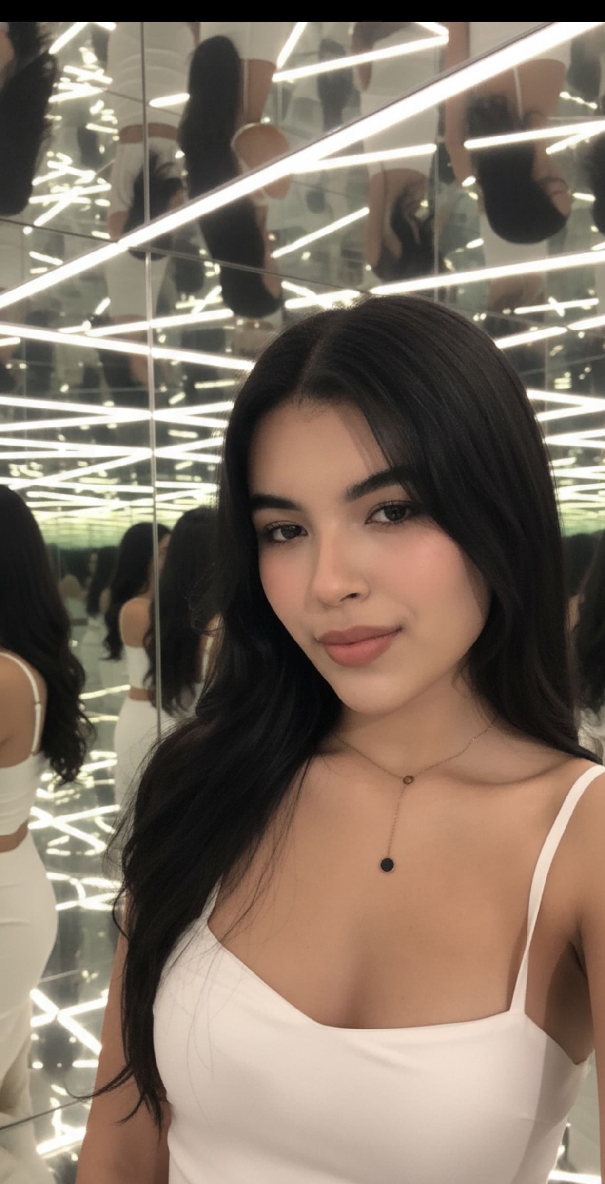 Entre espejos y reflejos